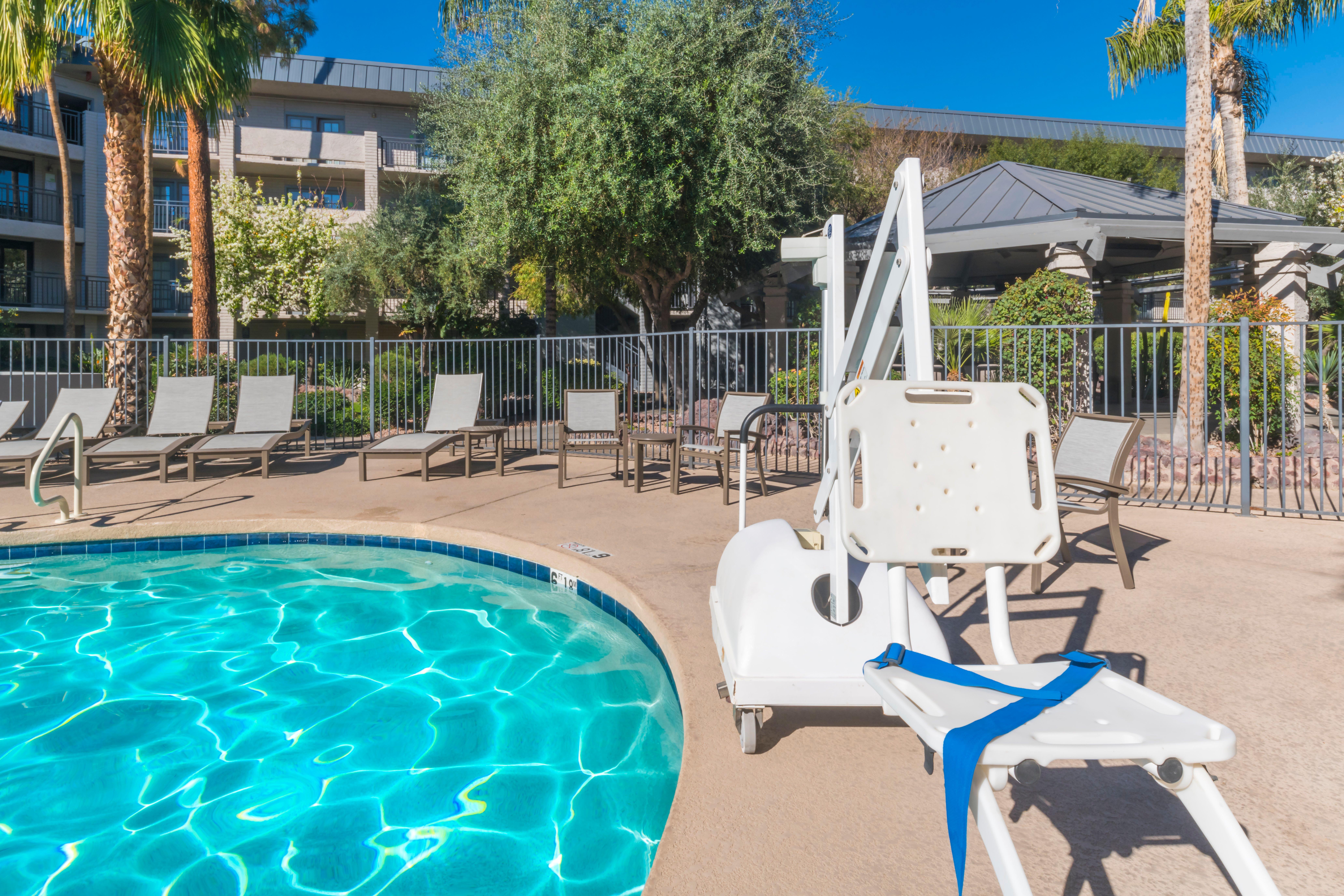 Holiday Inn And Suites Phoenix Airport North By Ihg Extérieur photo