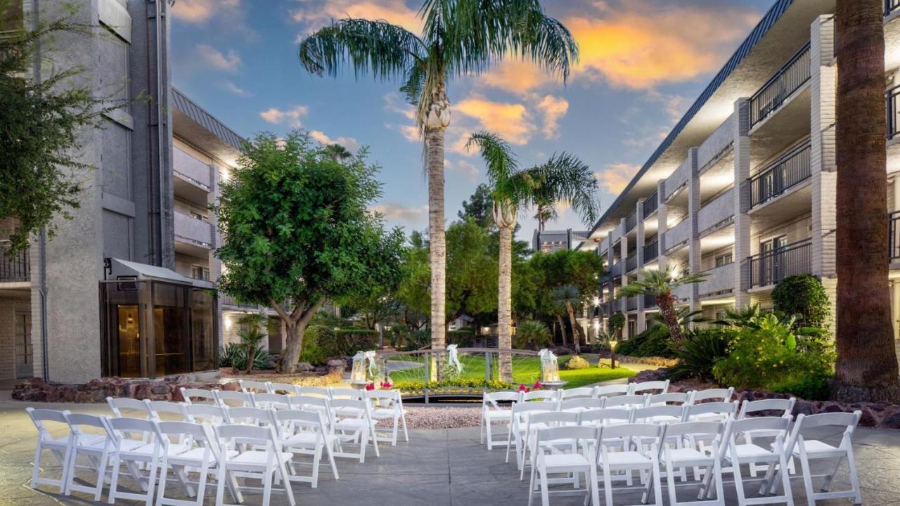 Holiday Inn And Suites Phoenix Airport North By Ihg Extérieur photo