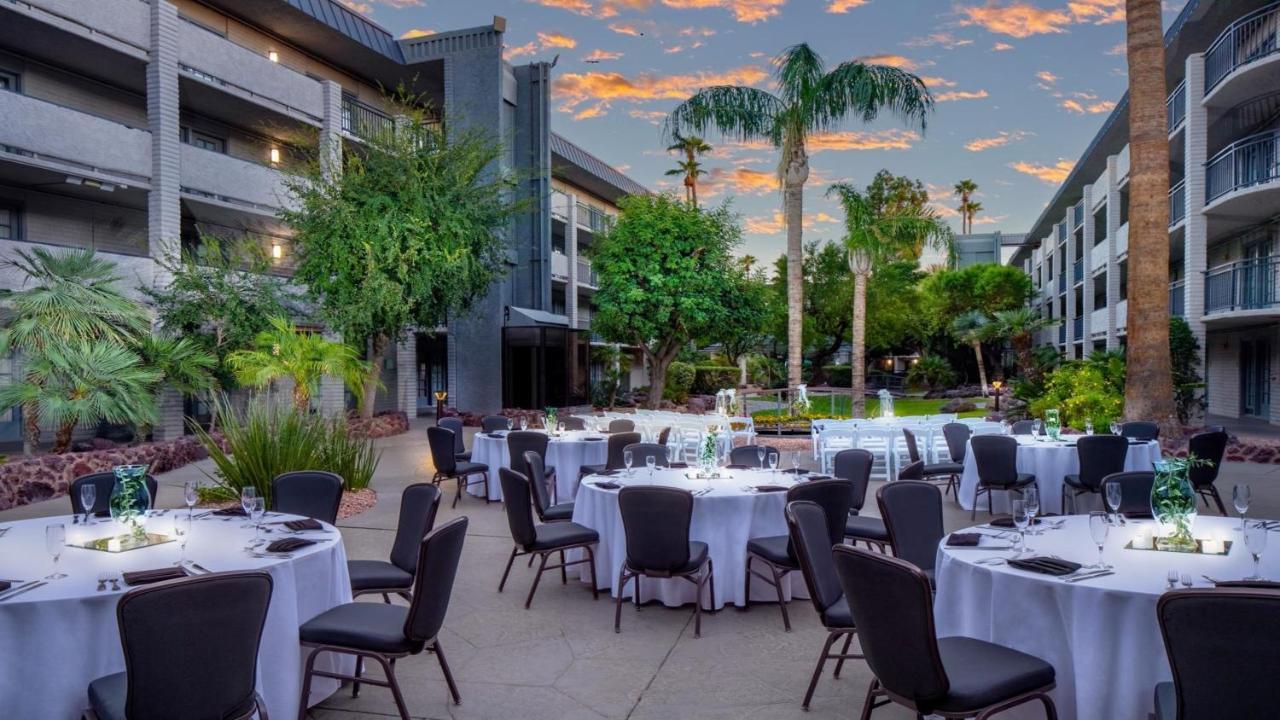 Holiday Inn And Suites Phoenix Airport North By Ihg Extérieur photo