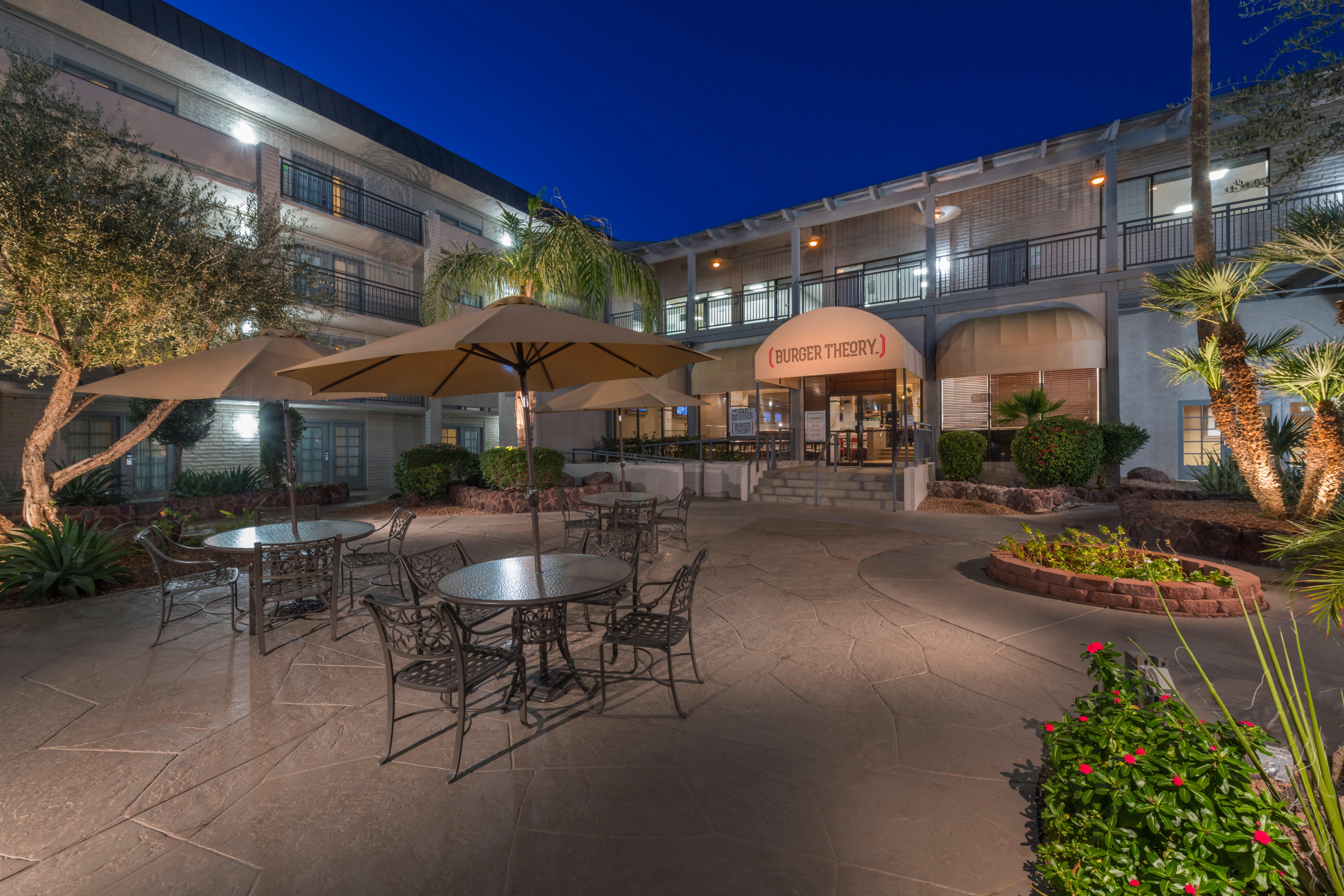 Holiday Inn And Suites Phoenix Airport North By Ihg Extérieur photo