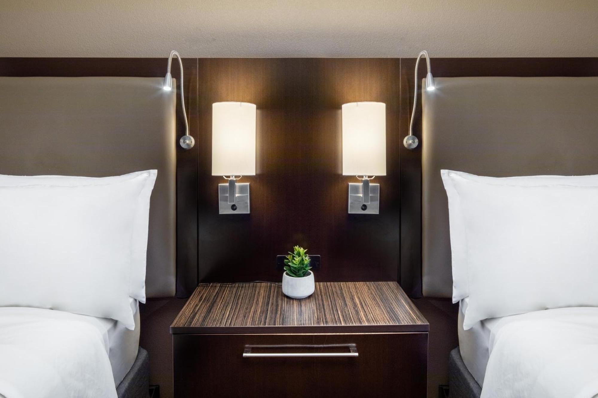 Holiday Inn And Suites Phoenix Airport North By Ihg Extérieur photo